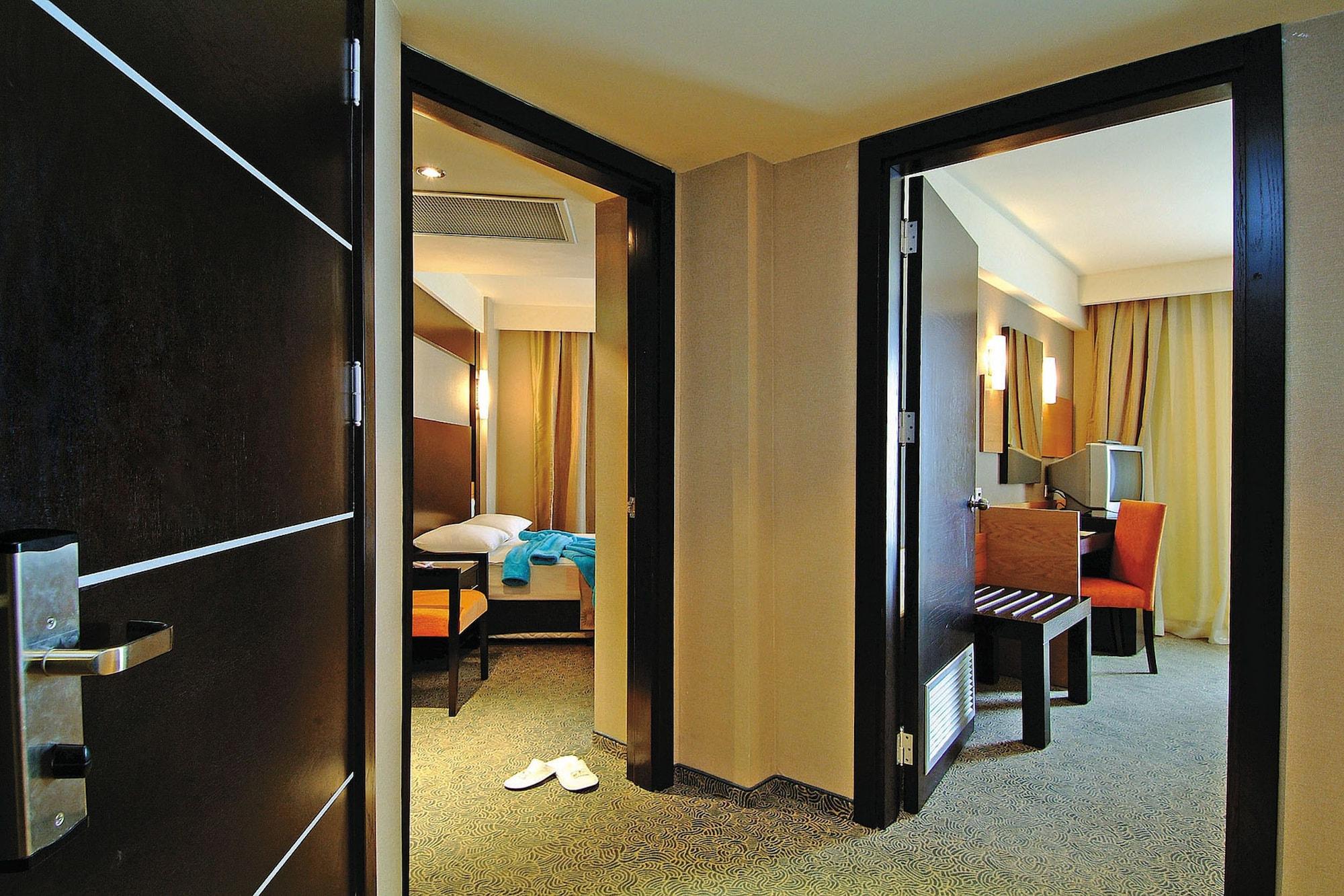 Mc Arancia Resort Hotel Alanya Bagian luar foto