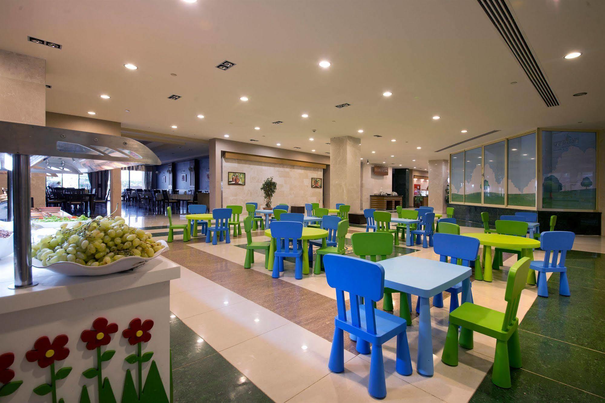 Mc Arancia Resort Hotel Alanya Bagian luar foto
